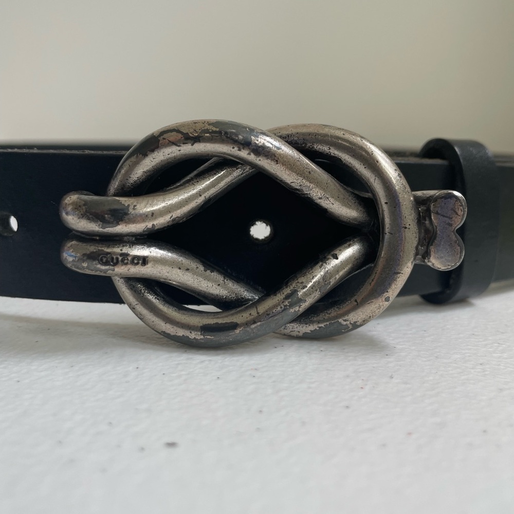 Gucci Belt Buckle with Distinctive Silver Knot Braided Buckle